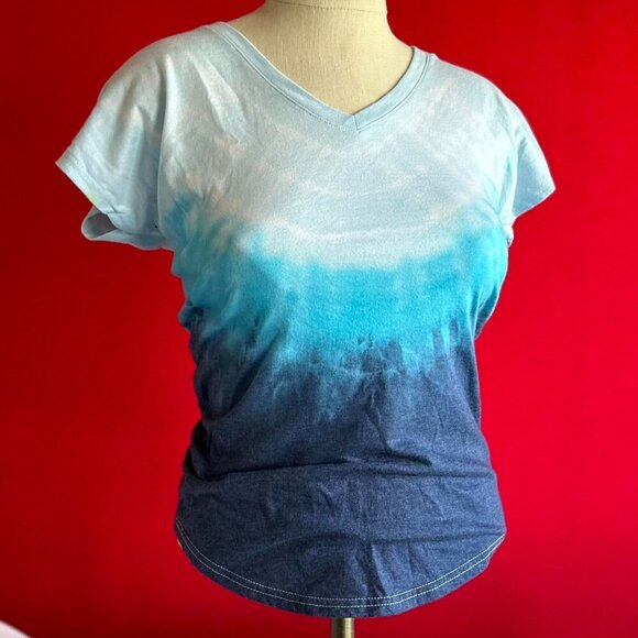 Brand New Handmade Women’s V-Neck Shirt  Size Small - Picture 1 of 6